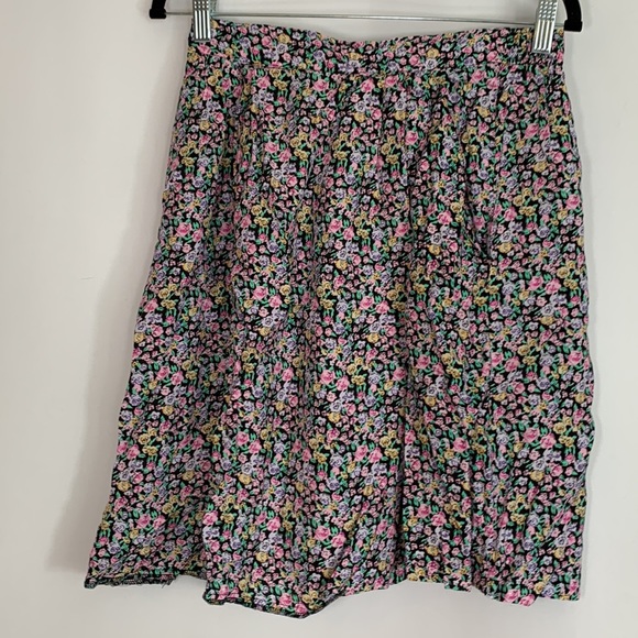 Fairest Vintage Floral High Waist Baggy Shorts - Picture 2 of 7